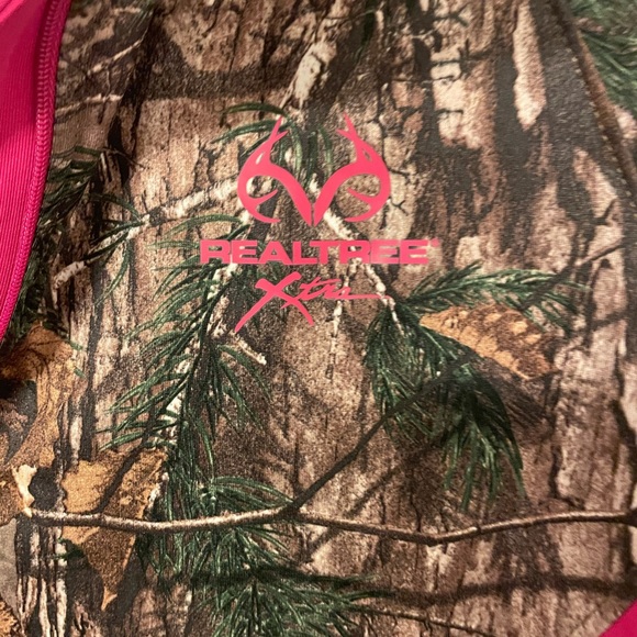 Realtree camo pullover - Picture 3 of 5